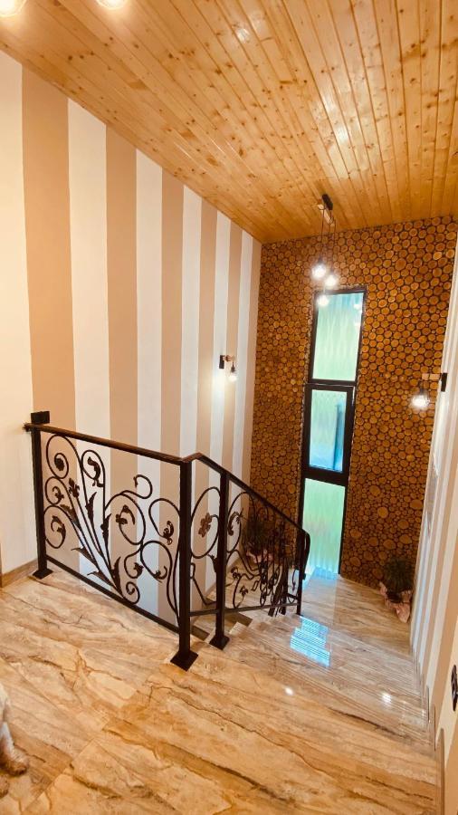 Casa Dintre Brazi